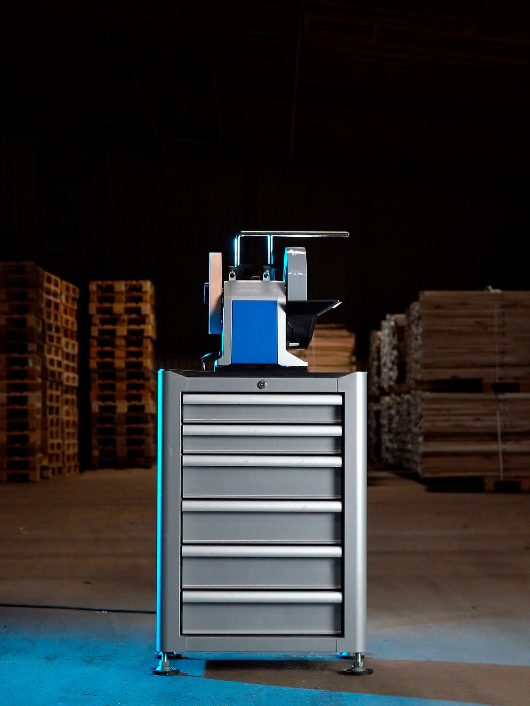 Buy a Tormek T-8 Original - Get a Free Rotating Base!